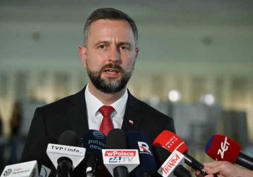 Szef MON: Po rozmowie z prezydentem jest poczucie wspólnego mianownika ws. bezpieczeństwa