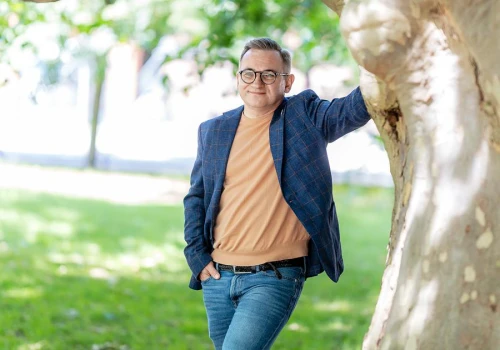 Nie każdy kryzys to zaburzenie. „Płacimy za rozmowę, bo straciliśmy relacje”