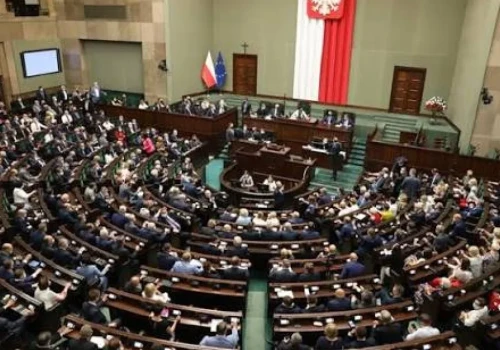 Co dalej z cenami paliw? Sejm przyjął ustawę, prezydent przedstawia własny plan
