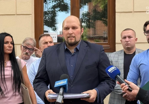 Mieszkańcy przeciwko poszerzeniu strefy płatnego parkowania. Zebrano ponad 2 tys. podpisów