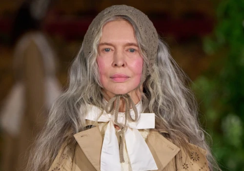 Bogna Sworowska znów zachwyca na wybiegu. Wystąpiła na London Fashion Week