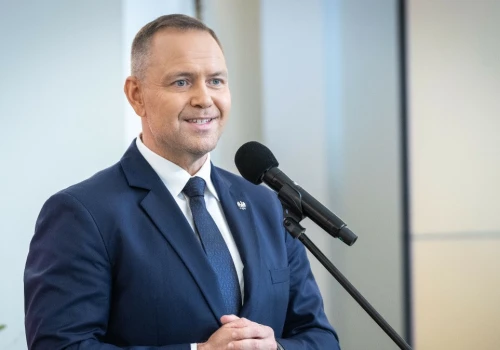 Prezydent chce obniżyć ceny paliw. Projekt już w Sejmie, znamy szczegóły
