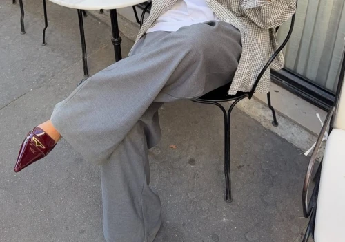 Minimalistki je kochają, maksymalistki też. Opera pumps są najciekawszym trendem tej jesieni