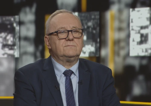 Ostrzeżenia przed uderzeniami, reaguje generał. 
