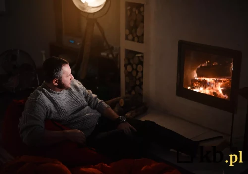 Większość Polaków nie potrafi poprawnie rozpalić kominka. Robią klasyczny błąd początkujących