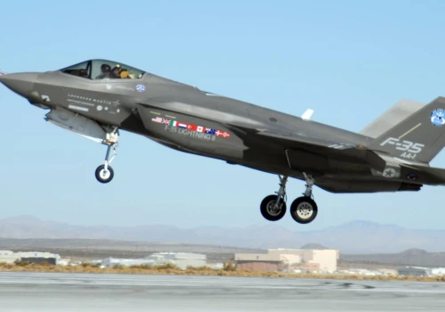 Chiny mogły zdobyć tajną technologię. Kokpit F-35 wysłany do Hongkongu