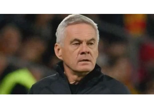 Korona Kielce 19 września zagra w Ekstraklasie z Rakowem Częstochowa. Trener Jacek Zieliński o powrocie Dawida Błanika i formie Camilo Meny