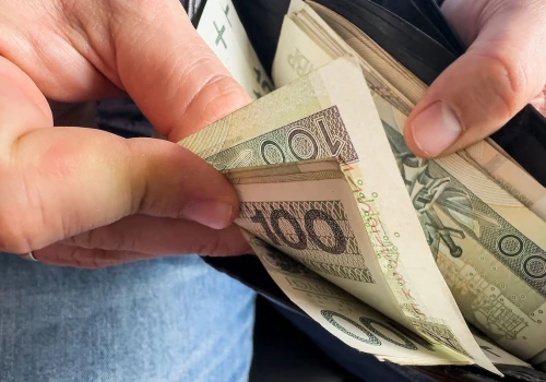Podatek od posiadanych pieniędzy. Prezydent podpisał nową daninę. Po przekroczeniu tej kwoty na koncie pojawi się podatek