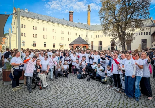 Młodzież Powiatu Raciborskiego ruszyła sprzątać świat