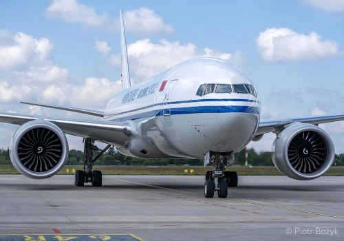 FAA zezwala Boeingowi na sprzedaż kolejnych B777F. Wyjątek od norm emisji