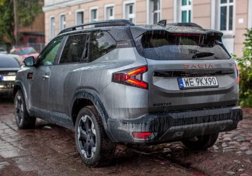 Renault, Dacia i Leapmotor w teście flotowym. Siedem modeli walczy o cztery tytuły