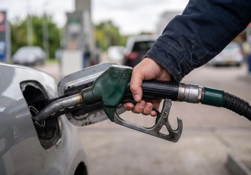 Hurtowe ceny paliw 19.09.2026. Benzyna w dół, diesel ponownie w górę