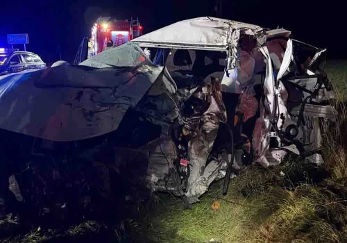 Śmiertelny wypadek. Nie żyje 18-latek, uderzył Hyundaiem w drzewo