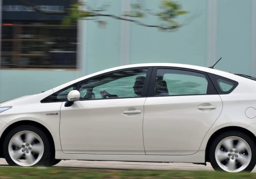 Ta Toyota Prius III ma 325 tys. km i 17 lat. Co zostało z legendarnej trwałości?