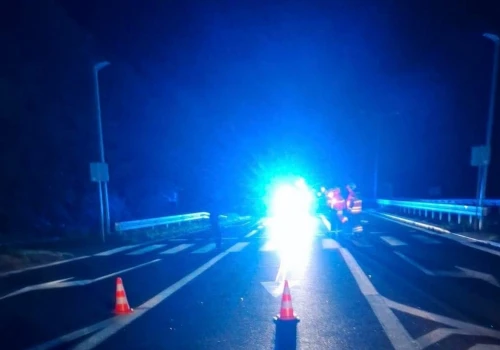 Tragiczny wypadek na DK25. Nie żyje pieszy. Droga była częściowo zablokowana
