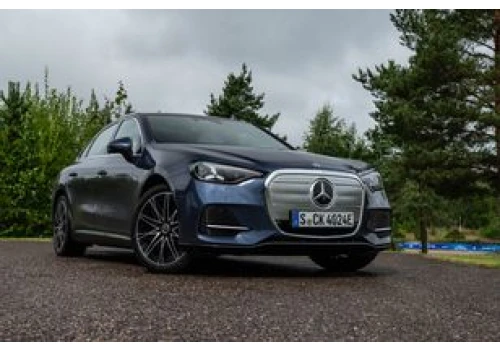 Nowy Mercedes Klasy C zaskakuje gadżetami. Wszystko by zwrócić uwagę