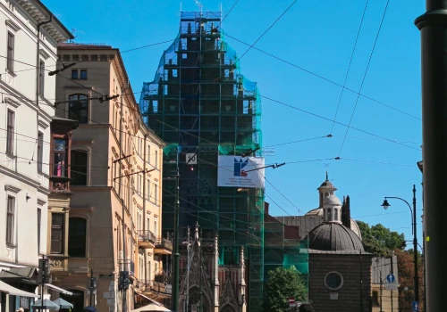Bazylika dominikanów zniknęła za rusztowaniami. Remont potrwa wiele miesięcy
