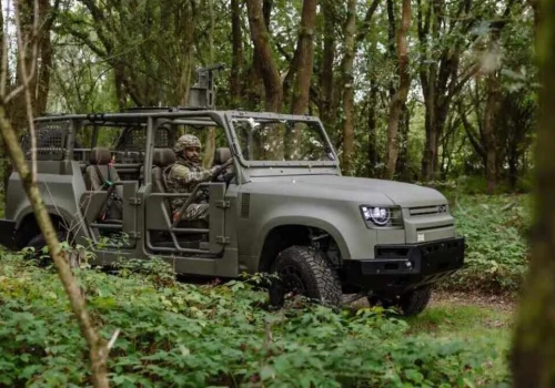 Land Rover ma swojego Honkera. Wrócili do korzeni