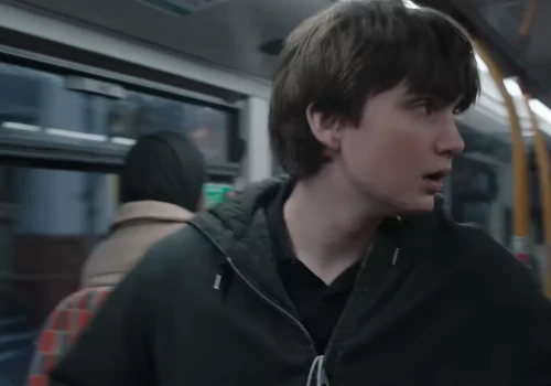 Geny nie kłamią. Syn Ciliana Murphy’ego podbija sieć i HBO