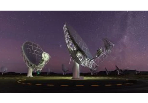 MeerKAT wyłapał radiowy 