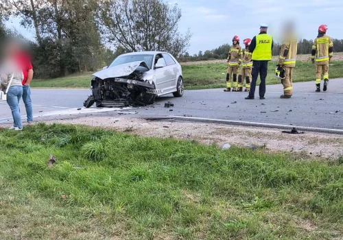 Wypadek na drodze krajowej nr 48. Trwają działania ratunkowe, trasa jest zablokowana