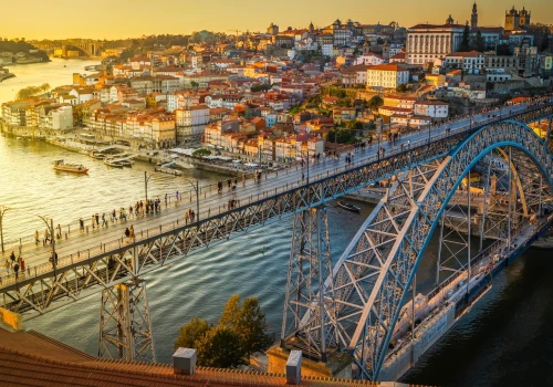 Porto – tu każda uliczka ma historię ✨ Loty i ⭐⭐⭐⭐hotel w sercu miasta za 789 PLN 🍷