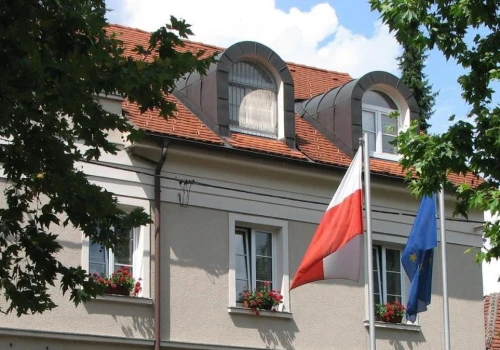 Incydent przy ambasadzie w Słowenii. Pracownik MSZ wypadł z okna