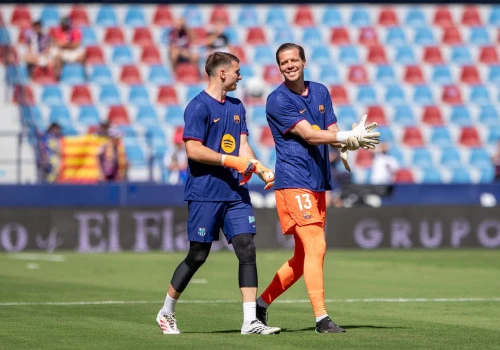 Wszyscy widzieli, jak Szczęsny potraktował Livakovicia przed meczem