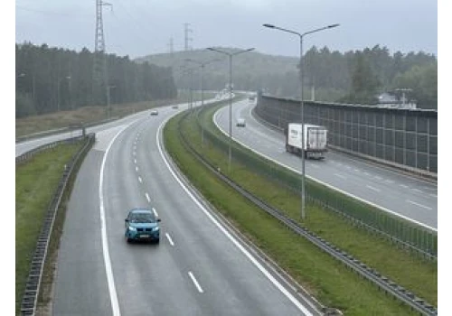 To właśnie w tym miejscu auto córki byłego prezydenta Andrzeja Dudy uderzyło w bariery na S7 w Szewcach koło Kielc