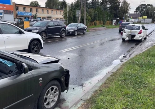 Z ostatniej chwili! Zderzenie osobówek w Ciechanowie. Występują utrudnienia w ruchu