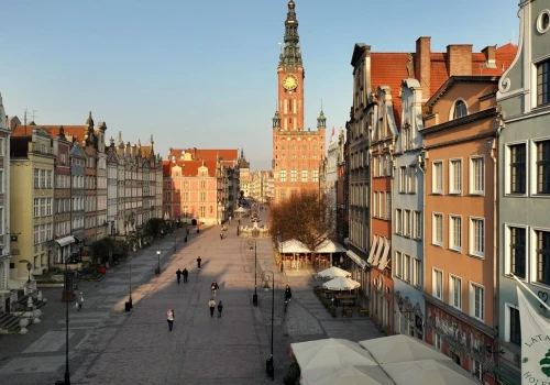 Gdańsk: Wojna o kształt parasoli w ogródkach gastronomicznych – absurd czy biurokracja?