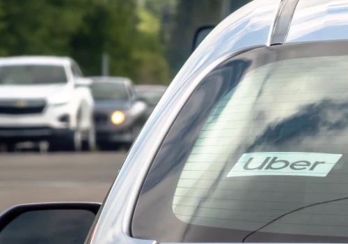 Wypadek na drodze. Uber musi zapłacić krocie za śmierć pasażerki