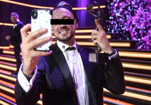 Znany muzyk usłyszał zarzut po wypadku. Przyznał się do winy