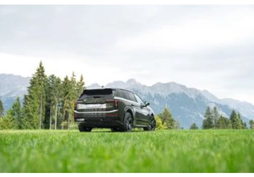 Flagowy SUV Skody wjeżdża do Polski. Ceną bije rywali na głowę
