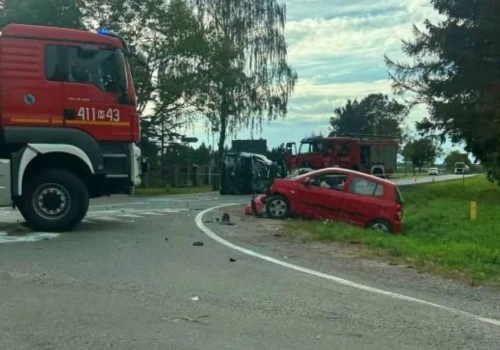 Groźne zdarzenie drogowe w Grzybowie koło Ciechanowa. Co ustaliła policja?