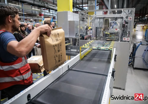 Amazon otworzył w Dobromierzu swoje 12. centrum logistyczne w Polsce