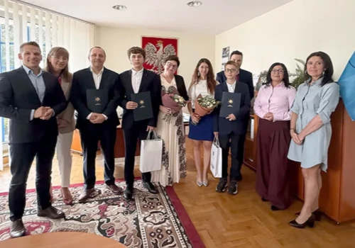 Stypendia za szczególne osiągnięcia dla uczniów z Chełmu Śląskiego