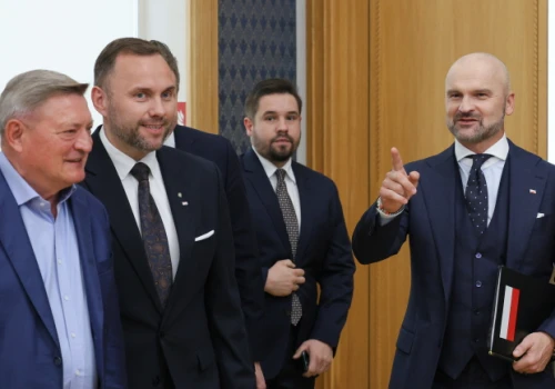 Brzoska walczy z Metą. Scam czyli oszukańcze reklamy nadal są masowo dostępne na Fecebooku i Instagramie