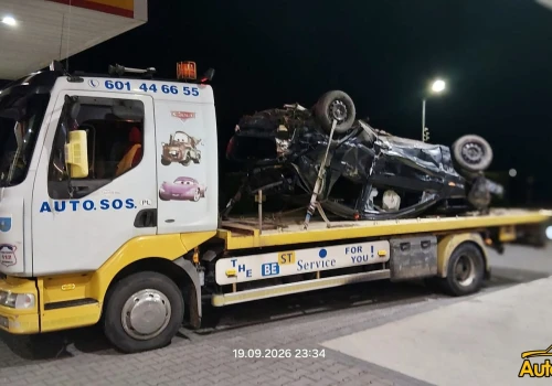 Na szczęście nie doszło do tragedii. Były za to urazy. Za kierownicą 19-latka