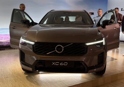 Nowe Volvo XC60 Long Range PHEV, pierwsze wrażenia po kontakcie statycznym. Wniosek? Ma znać swój porządek w szeregu
