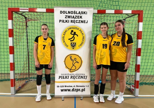 Zawodniczki Victorii z brązowymi medalami w Zielonej Górze
