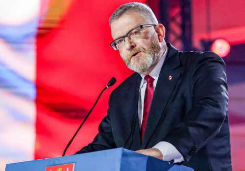 Partia Brauna chce stworzyć „rejestr agentów zagranicznych”. Wiadomo, kto miałby do niego trafić