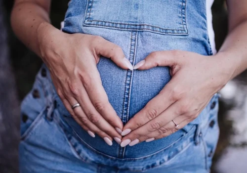 Kobiety w ciąży odsyłane między szpitalami. Zlikwidowano kolejne porodówki