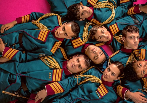 Netflix dodaje nowy serial. Mroczna tajemnica i surowe zasady