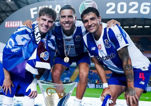 Polski rap zbanowany w szatni FC Porto. Jan Bednarek nie przekonał kolegów