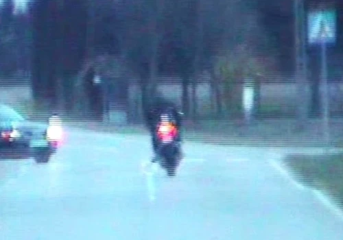 Zdalne ograniczanie mocy w motocyklach. Tropiłem losy tego pomysłu