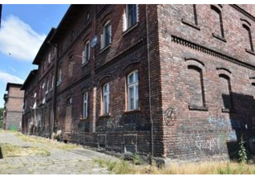 Rybnik: Rusza kompleksowa modernizacja dużego familoka na Śląsku. To część historycznej zabudowy miasta. 