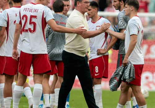 Kapitalne wieści dla najbliższych rywali Polaków. 19-letni talent zdecydował