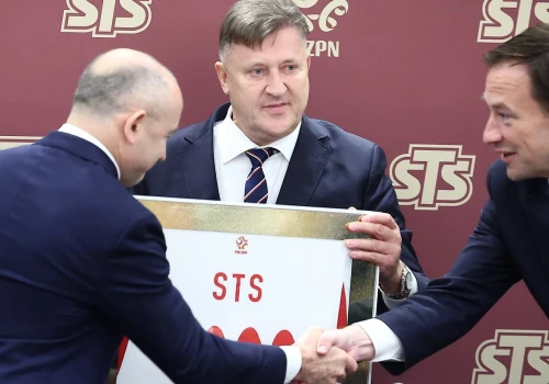Media: Afera w PZPN. Sekretarz miał potajemnie nagrywać prezesa