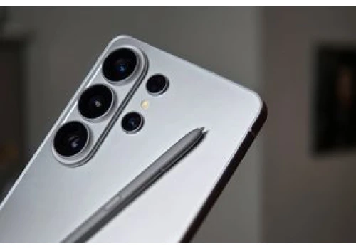 Zamówił Samsunga Galaxy S26 Ultra. Sklep zmienił zamówienie i wysłał mu inny telefon
